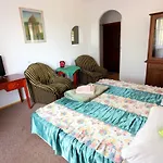 Bed & Breakfast Domy Wczasowe Tryumfy