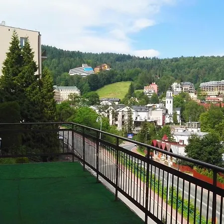 Domy Wczasowe Tryumfy Nocleg ze śniadaniem Krynica-Zdrój