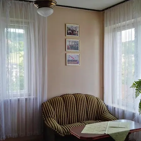 Nocleg ze śniadaniem Domy Wczasowe Tryumfy 3*