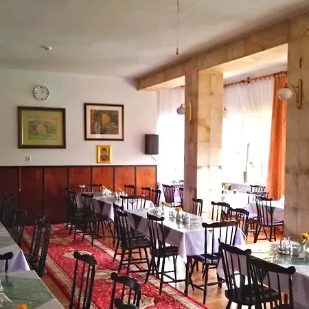 Nocleg ze śniadaniem Domy Wczasowe Tryumfy