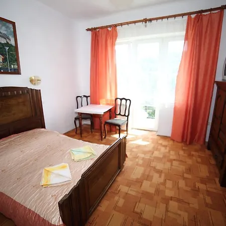 Nocleg ze śniadaniem Domy Wczasowe Tryumfy