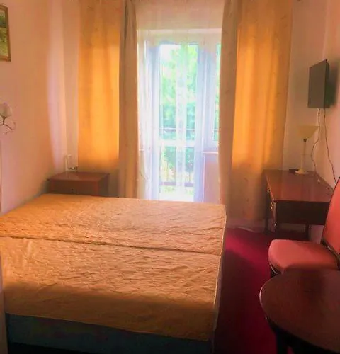 Domy Wczasowe Tryumfy Bed & Breakfast