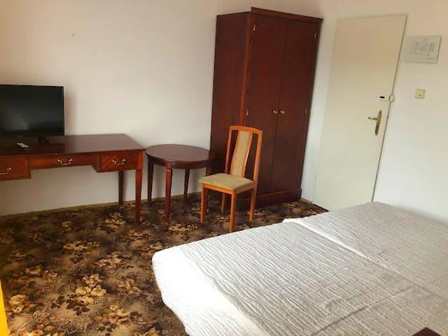 Domy Wczasowe Tryumfy Bed & Breakfast