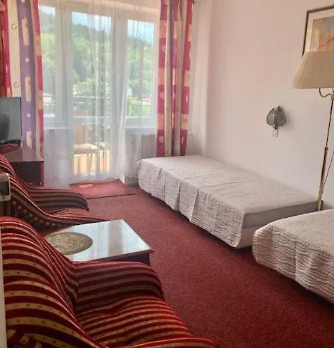 Domy Wczasowe Tryumfy Bed & Breakfast 3*