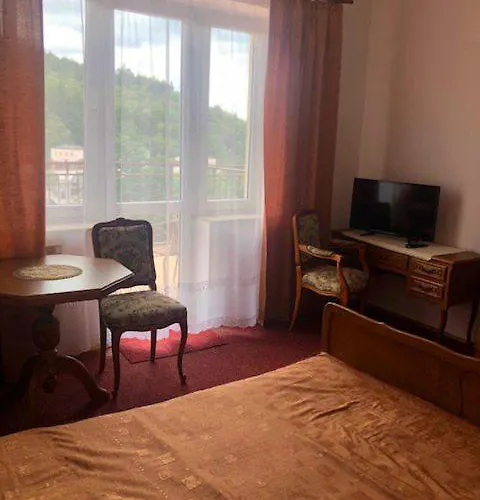 Domy Wczasowe Tryumfy 3*