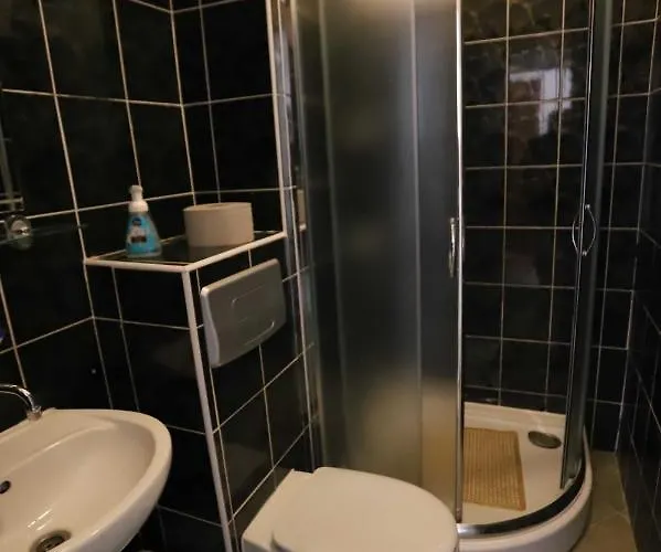 Domy Wczasowe Tryumfy Bed & Breakfast 3*