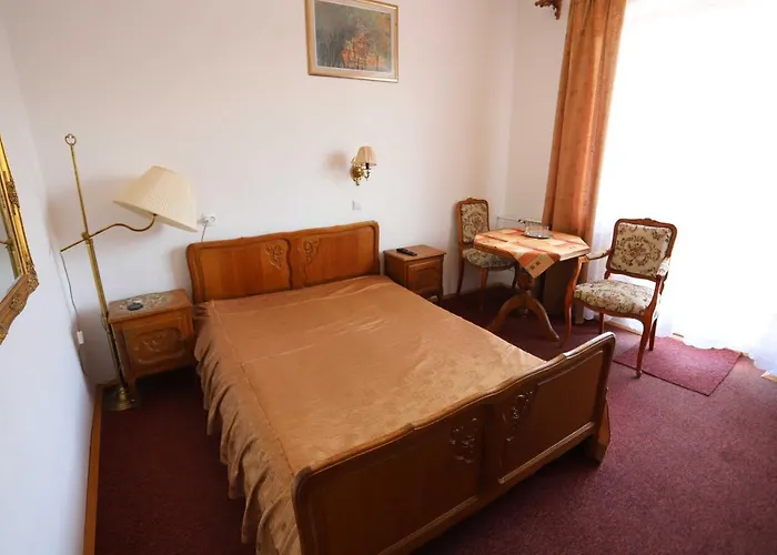 Domy Wczasowe Tryumfy 3*