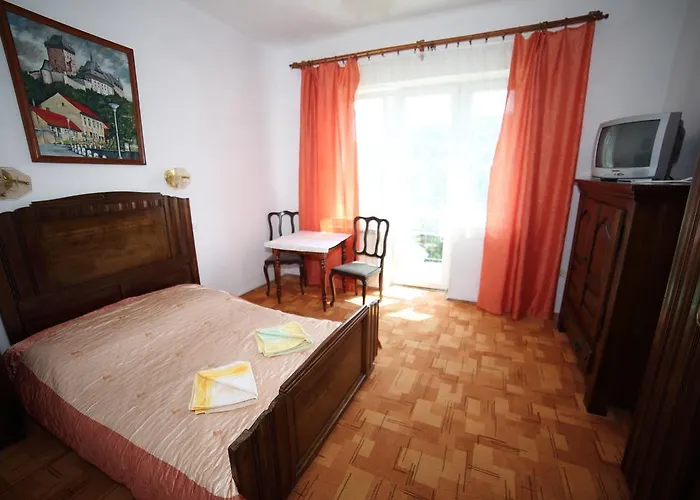 Bed & Breakfast Domy Wczasowe Tryumfy