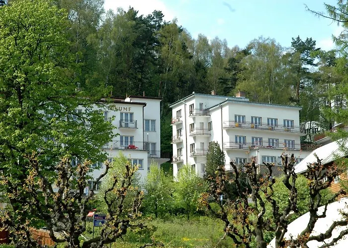 Domy Wczasowe Tryumfy 3*