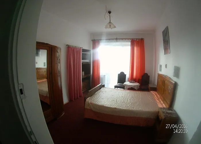 Domy Wczasowe Tryumfy 3*