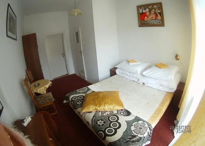 Domy Wczasowe Tryumfy Bed & Breakfast