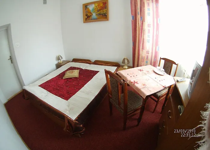 Domy Wczasowe Tryumfy Bed & Breakfast Krynica Zdroj